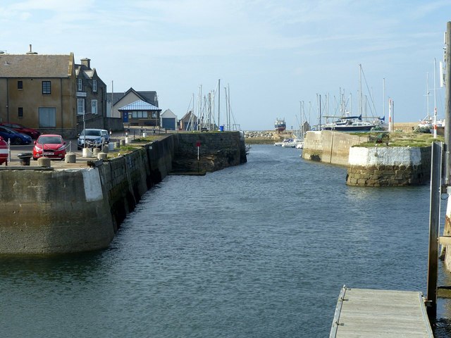 Lossiemouth harbour © Alan Murray-Rust cc-by-sa/2.0 :: Geograph Britain ...