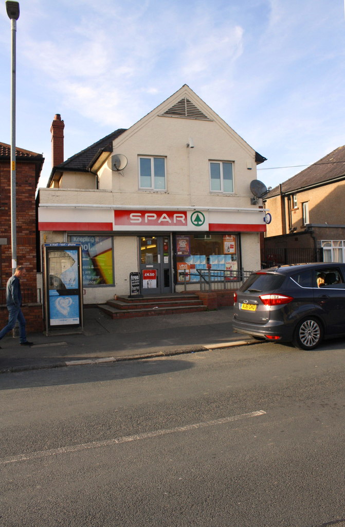 SPAR shop and TCB, Lamb Street © Luke Shaw cc-by-sa/2.0 :: Geograph ...