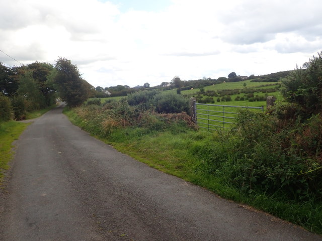 Pasture land on the West side of... © Eric Jones cc-by-sa/2.0 ...