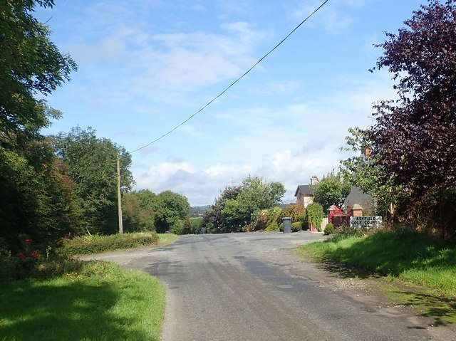 house-opposite-the-entrance-into-eric-jones-geograph-ireland