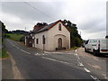 House on a junction, Dolfor