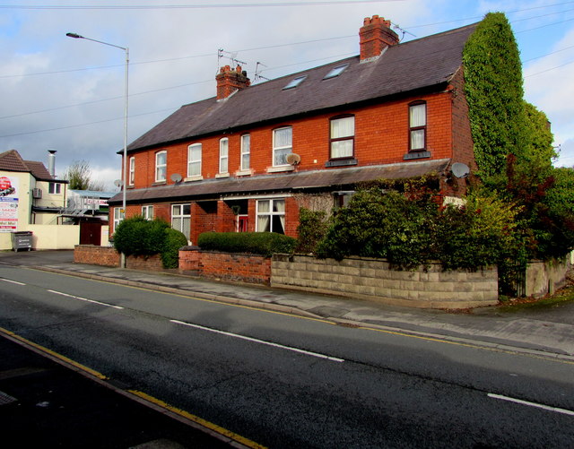 Row of brick houses, Chester Road,... © Jaggery cc-by-sa/2.0 ...