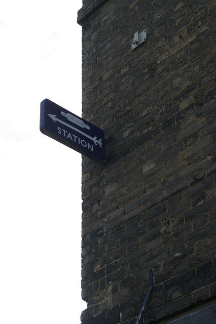 Station sign at the corner of Tavern Street, Stowmarket