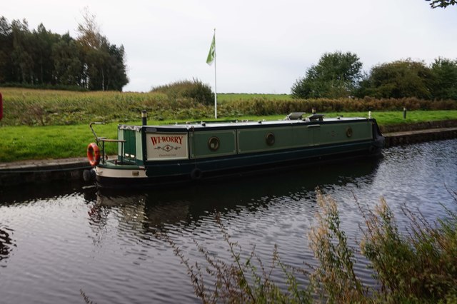 Canal boat Wi-Worry, Chesterfield Canal © Ian S cc-by-sa/2.0 ...