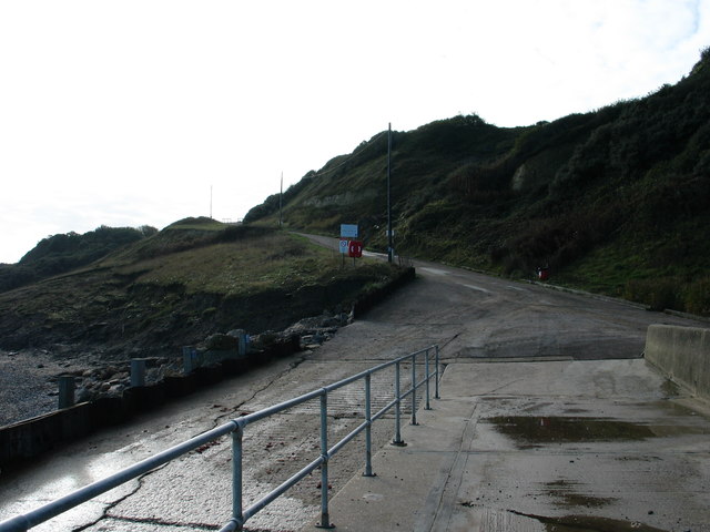 Steep slope down to Overstrand promenade