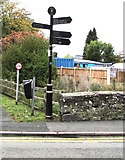 SO4382 : Black signpost on the west side of Market Street, Craven Arms by Jaggery