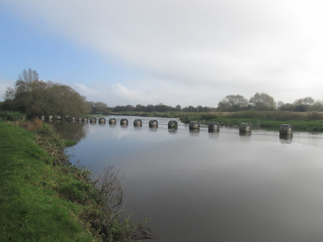 Weir on the River Trent near Alrewas