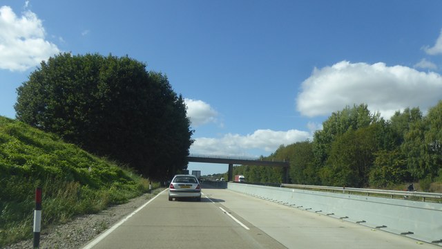 Bridge over M20 near Charing Heath