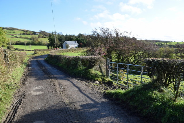 A dirty road, Legnabraid © Kenneth Allen :: Geograph Ireland