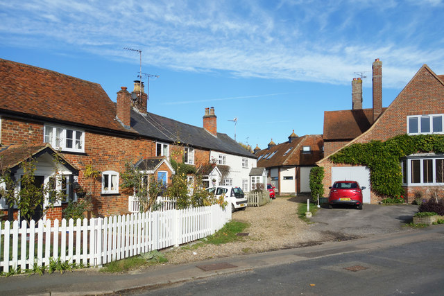 Houses in Long Marston © Des Blenkinsopp :: Geograph Britain and Ireland