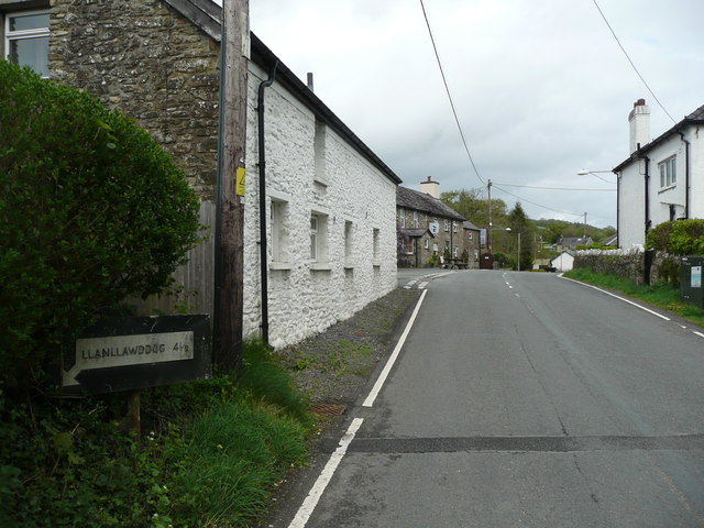Old road direction sign, Brechfa