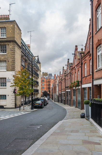 Bourdon Street © Ian Capper cc-by-sa/2.0 :: Geograph Britain and Ireland