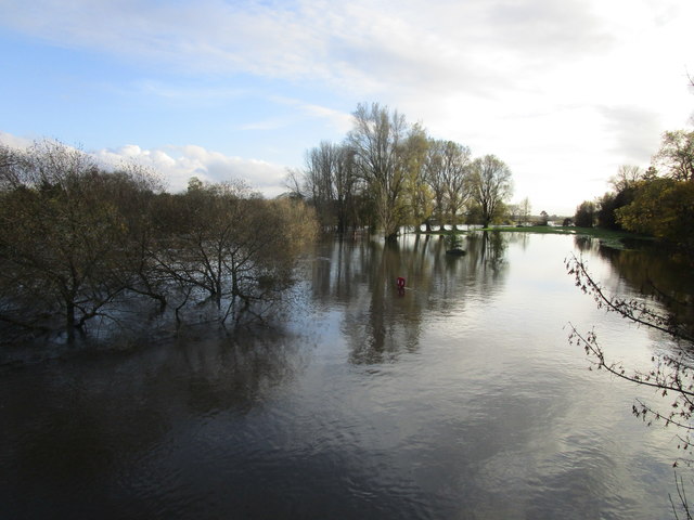 Flooding at Kelham bridge