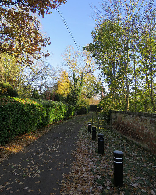 Little Shelford: Manor Road © John Sutton :: Geograph Britain and Ireland