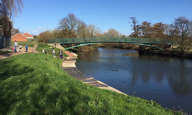 Charter Bridge and the new landing stages, River Avon, Warwick