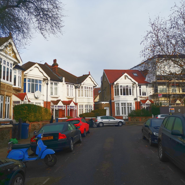 Ealing Common - Fordhook Avenue