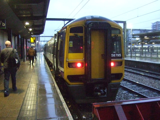 Leeds Railway Station © JThomas :: Geograph Britain and Ireland