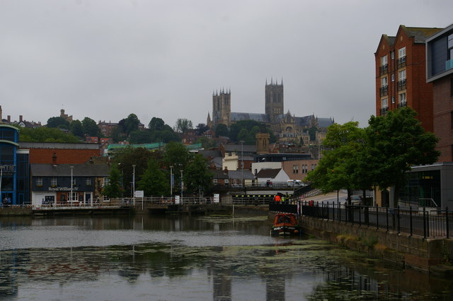 Lincoln: Brayford Pool and view up to the cathedral