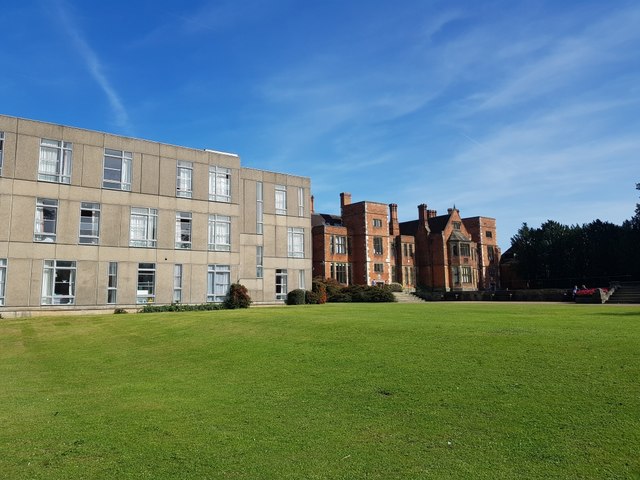 Derwent B block and Heslington Hall © DS Pugh :: Geograph Britain and ...