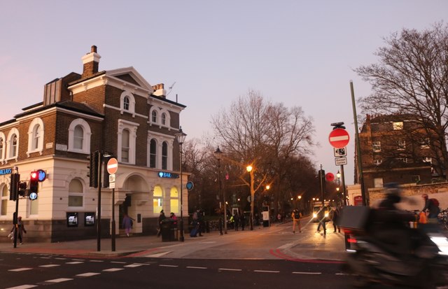 Highbury Place at the junction of Holloway Road