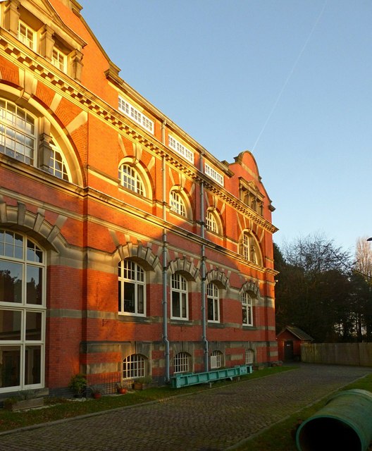 boughton-pumping-station-main-pump-alan-murray-rust-geograph