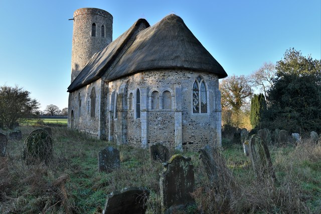 Hales, St. Margaret's Church: South eastern aspect