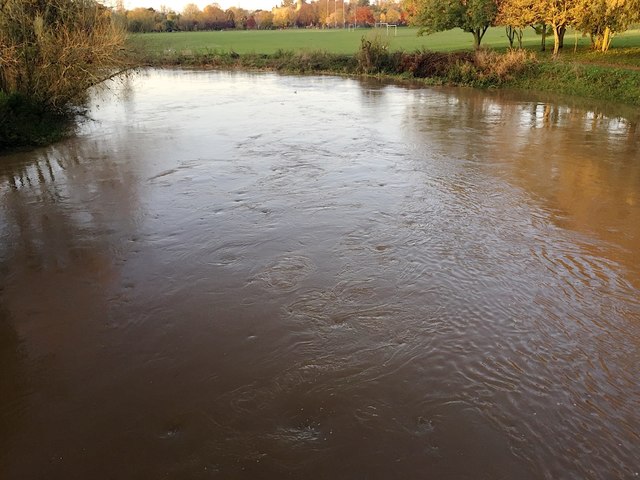 Turbulence in the river below Charter Bridge, Warwick