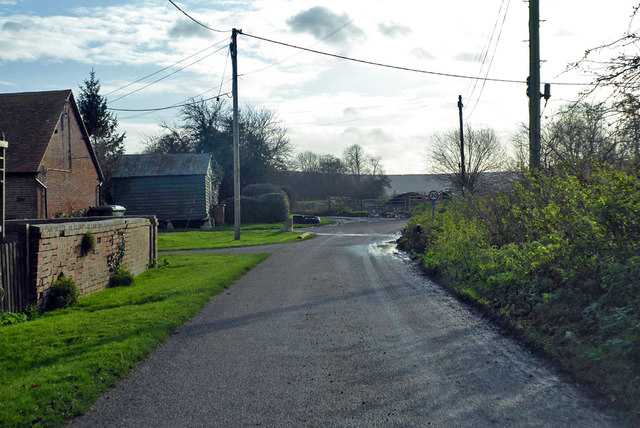 Lane by Village Farm, Emmington