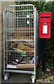 Elizabeth II postbox on Westerly Way, Shelley