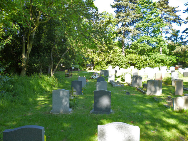 Kelvedon Hatch churchyard