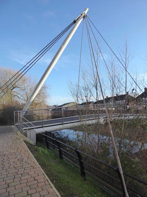 Hungate footbridge - the mast