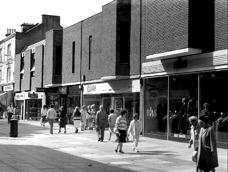 Montague Street Worthing in 1986 (2) © Mike Searle Geograph Britain