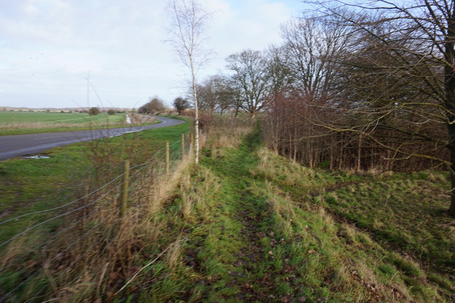 Royal Military Canal Path towards... © Ian S cc-by-sa/2.0 :: Geograph ...