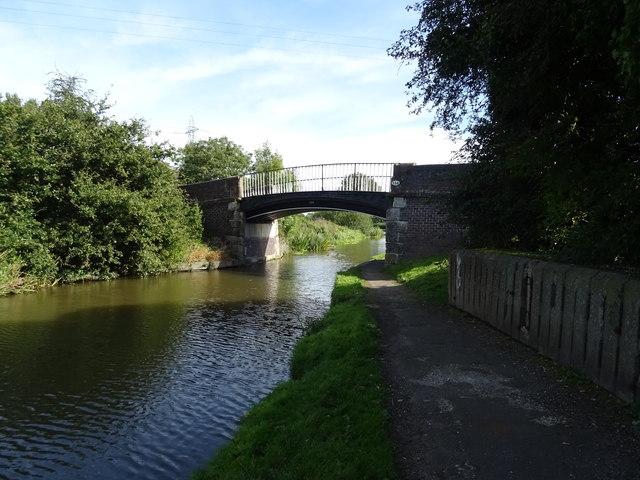 Caughall Bridge © JThomas cc-by-sa/2.0 :: Geograph Britain and Ireland