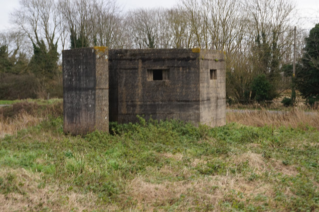 Pillbox at Appledore © Ian S cc-by-sa/2.0 :: Geograph Britain and Ireland