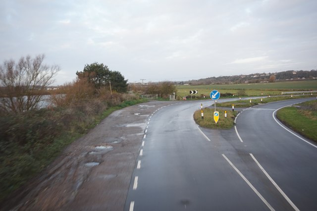 Camber Road towards Rye © Ian S :: Geograph Britain and Ireland