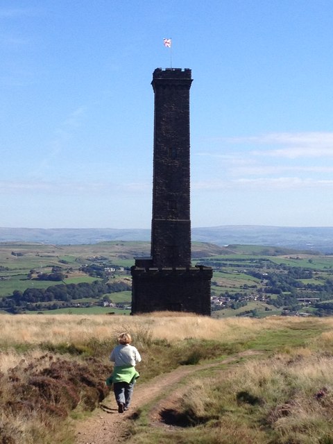 Approaching Holcombe Tower © John H Darch cc-by-sa/2.0 :: Geograph ...