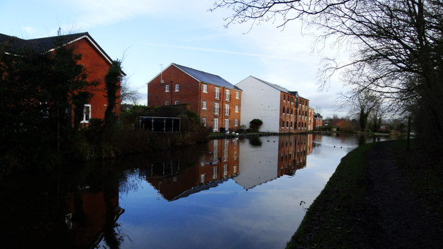Apartments, Congleton Wharf, Macclesfield Canal