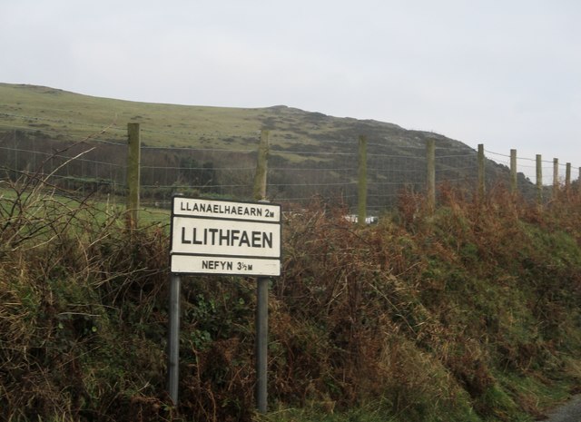 Arwydd pentref Llithfaen / Llithfaen village sign