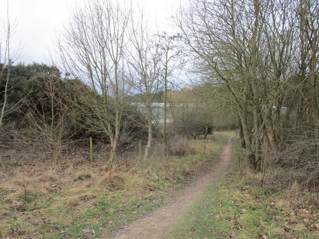 Footpath on the edge of Blidworth © Jonathan Thacker :: Geograph ...