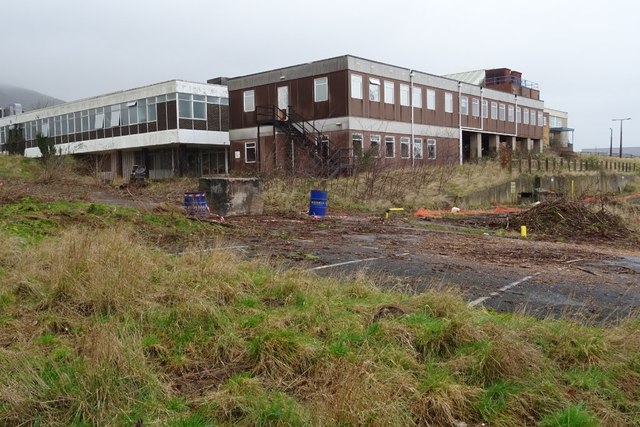 Disused buildings on former QinetiQ site © Philip Halling :: Geograph ...