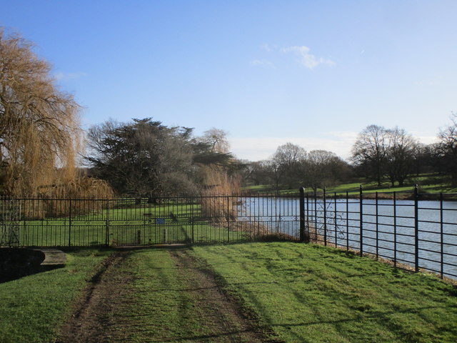 Gates and The Lake, Burghley Park