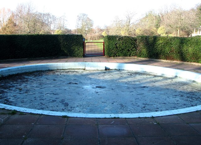 Paddling pool in Wensum Park