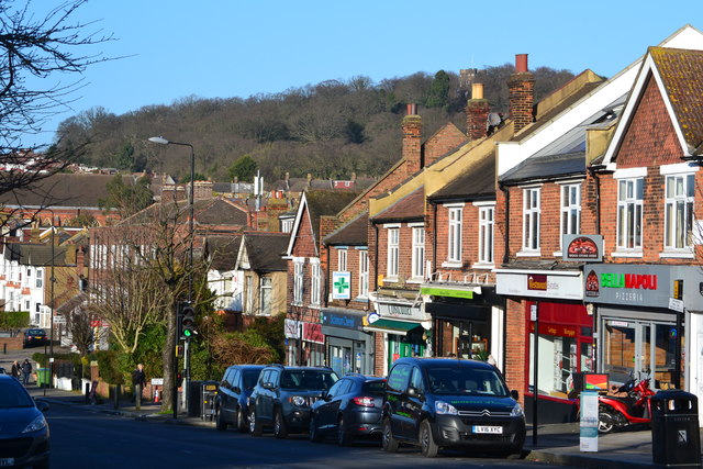 Parade of shops in Westmount Road