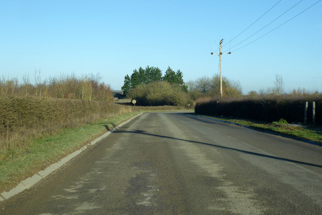 Former road from landfill site to A419