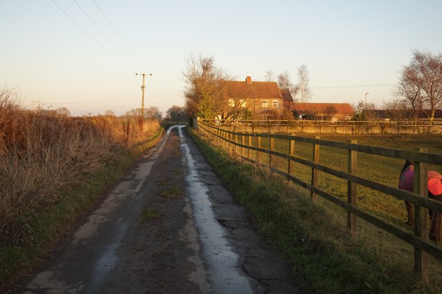 Lowthorpe Lane towards Brickyard House
