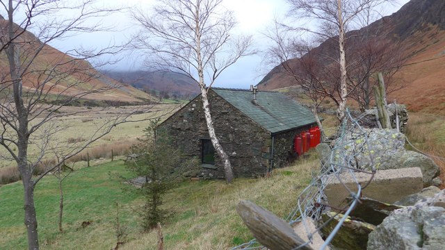 Climbing hut near Newlands Beck