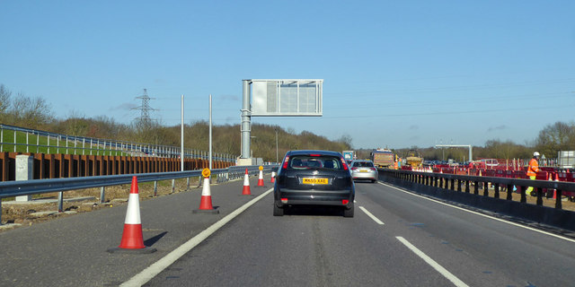 Northbound M23 roadworks © Robin Webster :: Geograph Britain and Ireland