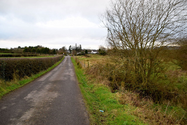 Knockmoyle Road, Carnony © Kenneth Allen cc-by-sa/2.0 :: Geograph Ireland