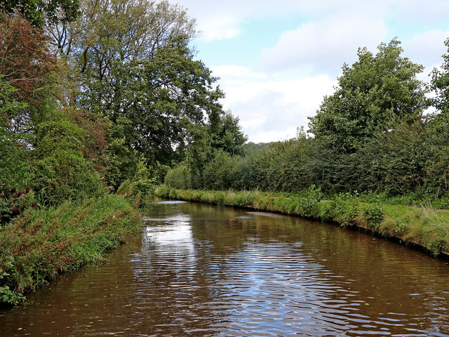 Caldon Canal north-west of Baddeley... © Roger Kidd cc-by-sa/2.0 ...